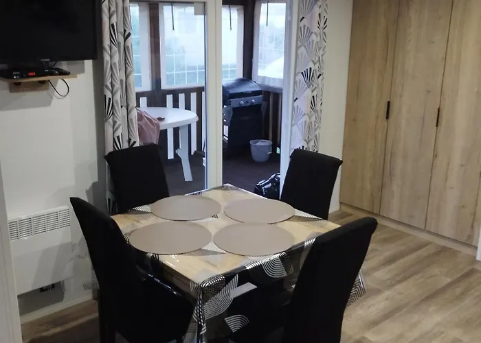 Camping Mobil-home K121 Au Les Charmettes *